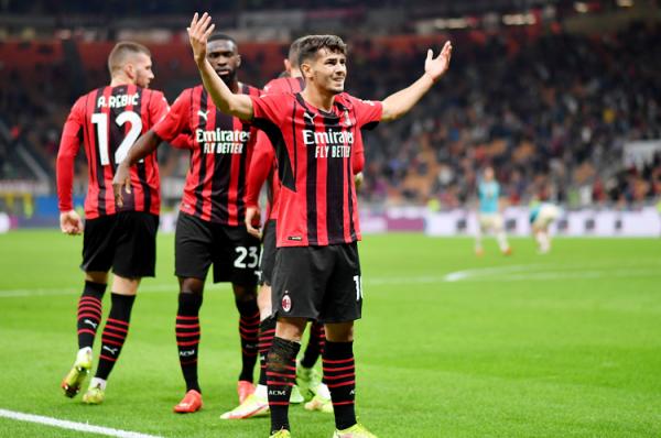 AC Milan Vs Venezia AC Milan menang 2-0 atas Venezia pada pekan kelima Liga Italia di San Siro, Kamis (23/9/2021) dini hari WIB. (Foto: REUTERS/Daniele Mascolo)