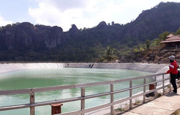 Embung Nglanggeran Embung Nglanggeran menawarkan keindahan panorama alamnya. (Foto: iNews.id/Kuntadi)