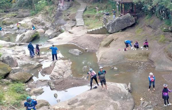 Luweng Sampang Wisata air terjun Watu Sampang menjadi satu dari 7 tempat wisata di Gunungkidul yang fenomenal. (Foto: FB watu sampang)