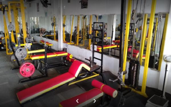 Metro Fitness Center Metro Fitness Center (Foto: Ari Setiawan)