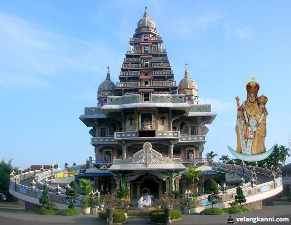 Graha Maria Annai Velangkanni Graha Maria Annai, tempat ibadah di Medan Sumatera Utara. (Foto: velangkanni.com)