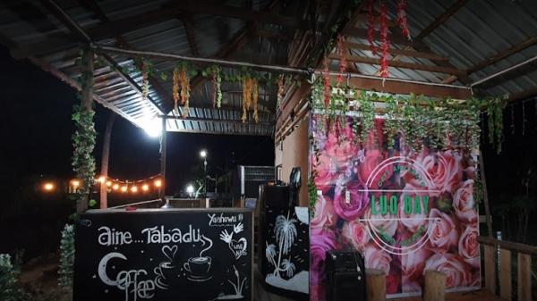 Luo Bay Cafe, Resto, and Family Karaoke. Luo Bay Cafe, Resto, and Family Karaoke, salah satu tempat karaoke di Nias Sumatera Utara. (Foto: istimewa)