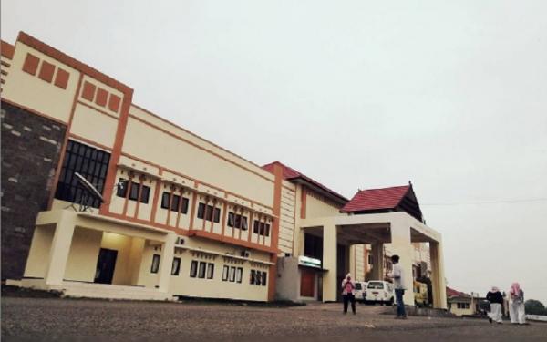RSUD Sondosia Kabupaten Bima (Foto: Instagram/@carufiah)