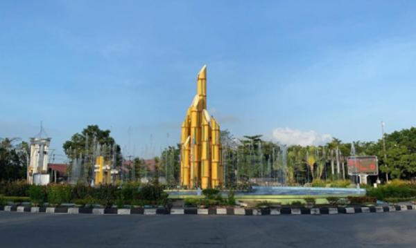 Tugu Bambu Runcing Pontianak Tugu Bambu Runcing (Instagram @widy_toro7)