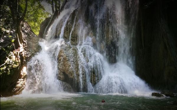 Air Terjun Kalela di Sumbawa (Foto: Dok Rahmat Abhinaya)