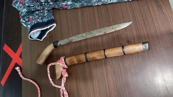 Badik yang digunakan pelaku untuk membunuh pria di Lampung Tenah (Istimewa)