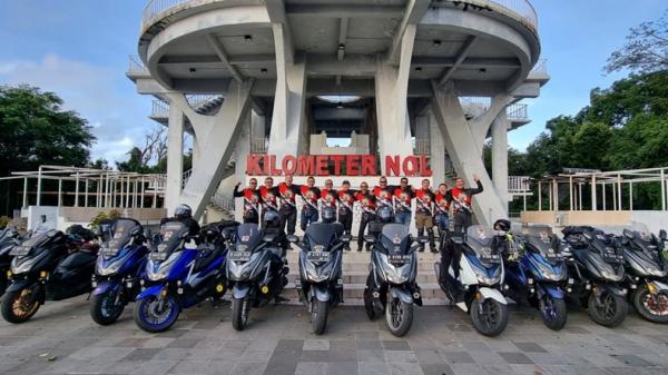 Mantan Menag Lukman touring bersama club motornya Mantan Menteri Agama (Menag) Lukman Hakim Saifuddin bersama klub sepeda motornya mengendarai motor ke Provinsi Aceh (Antara)