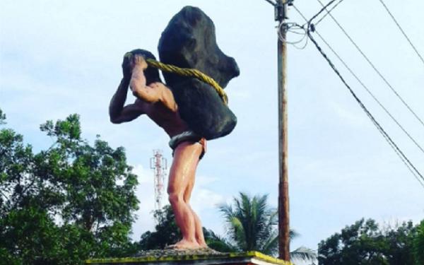 Tugu Beji Sintang Tugu Beji. (Foto: @erickchristian14)