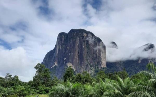 Bukit Batu Daya Ketapang (Foto: Instagram @ba.a313)
