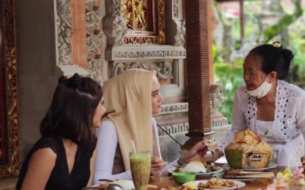 Nasi Ayam Kedewatan Ibu Mangku Nasi Ayam Kedewatan Ibu Mangku. (Foto: @nasiayamkedewatan)