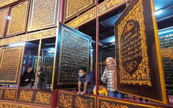 Museum alquran Alquran terbesar di Palembang juga menyediakan tempat ibadah. (Foto: iNews.id)