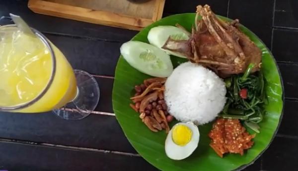 Alas Cobek di Bandar Lampung Menu makanan di Alas Cobek Bandar Lampung. (Foto: YouTube)