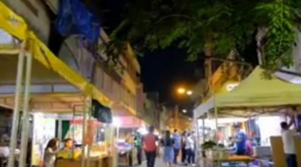 Pasar Semawis Suasana Pasar Semawis, salah satu tempat kuliner di Semarang. Foto: Instagram.