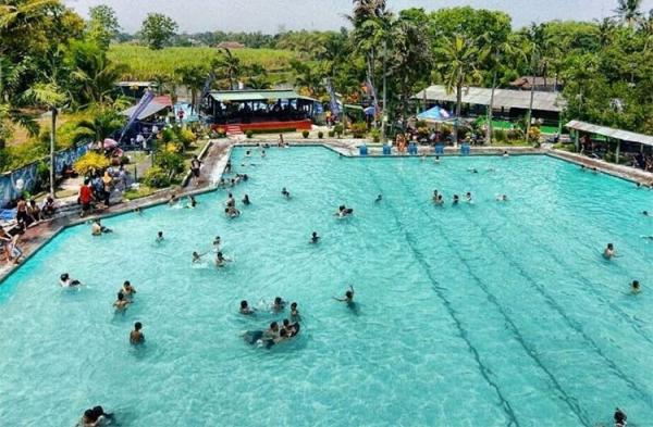 Tirta Tamansari Tirta Tamansari menjadi salah satu Kolam renang terdekat di Bantul Yogyakarta yang cocok untuk renang bersama keluarga. (Foto: Instagram/Tirta Tamansari)