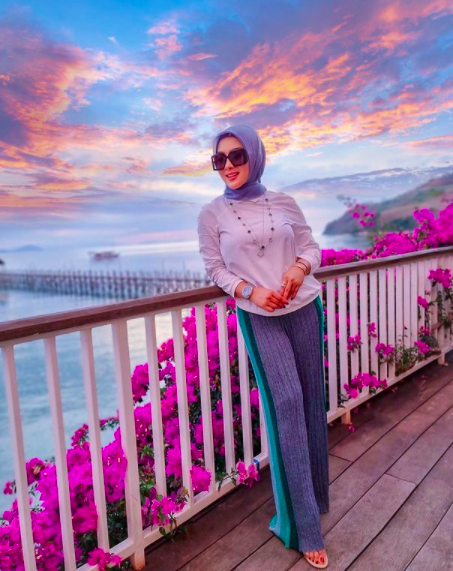 Ini 5 lima artis Indonesia terkaya yang memiliki harta ratusan miliar (foto: instagram)