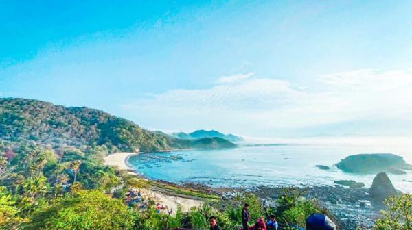 Pantai Tanjung Papuma Foto: Instagram/suliyant