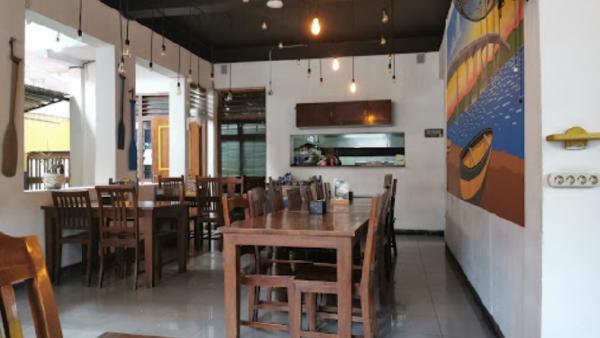 Tempat makan dapur kole-kole ambon Tempat makan dapur kole-kole Ambon. (Foto: Istimewa).