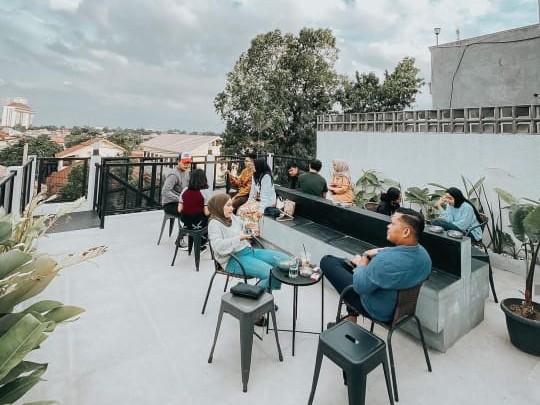 tempat ngopi asyik Koti Kopi, tempat ngopi di Depok Jawa Barat yang asyik buat nongkrong. Foto: IG Koti282