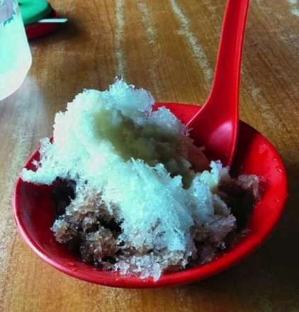 tempat Kuliner di Manado, Kios Es Miangas (Foto: Instagram/Ponidokidok) tempat Kuliner di Manado, Kios Es Miangas (Foto: Instagram/Ponidokidok)