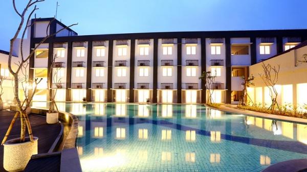 AKHSAYA HOTEL Hotel murah di Karawang Jawa Barat kali ini berlokasi di Jalan Raya Teluk Jambe. (Foto: akshayahotelkarawang.com)