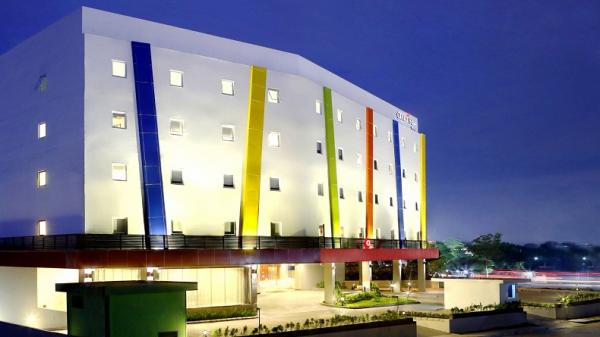 AMARIS HOTEL Berlokasi sangat dekat dan strategis dari pintu keluar Karawang Barat, hotel murah di Karawang ini menjadi buruan para pelancong. (Foto: amarishotel.com)