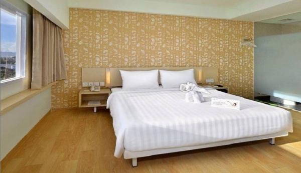 Whiz Prime Sudirman Cilacap Hotel ini terbilang strategis dan sangat dekat dengan Alun-Alun Cilacap.(Foto: Instagram/@whizprimecilacap)