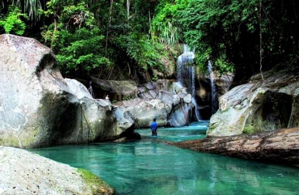Air Terjun Nyarai, di Padang, Sumatera Barat. (Foto: Istimewa)