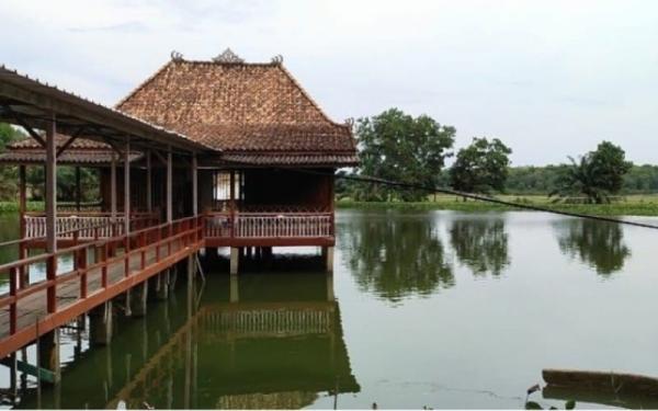 Danau Teluk Putih Danau Teluk Putih, tempat wisata di Ogan Ilir yang juga tidak kalah menarik. (Foto: @pesonasriwijaya)