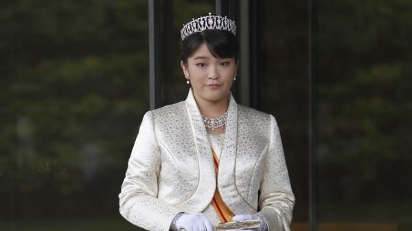 Putri Mako dengan Mahkota Kekaisaran Jepang. (Foto: Istimewa)