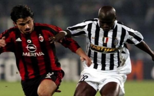 Gennaro Gattuso vs Stephen Appiah Gennaro Gattuso menghadapi Stephen Appiah saat AC Milan bertemu Juventus pada awal 2000-an. (Foto: Twitter/@Footballghana3)