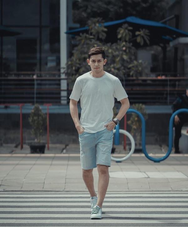 Potret Ganteng Rian Ardianto Atlet Bulutangkis yang berlaga di Thomas Cup 2021.&nbsp;(Foto: instagram)