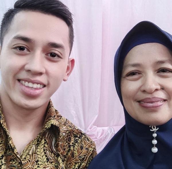 Potret Ganteng Rian Ardianto Atlet Bulutangkis yang berlaga di Thomas Cup 2021.&nbsp;(Foto: instagram)