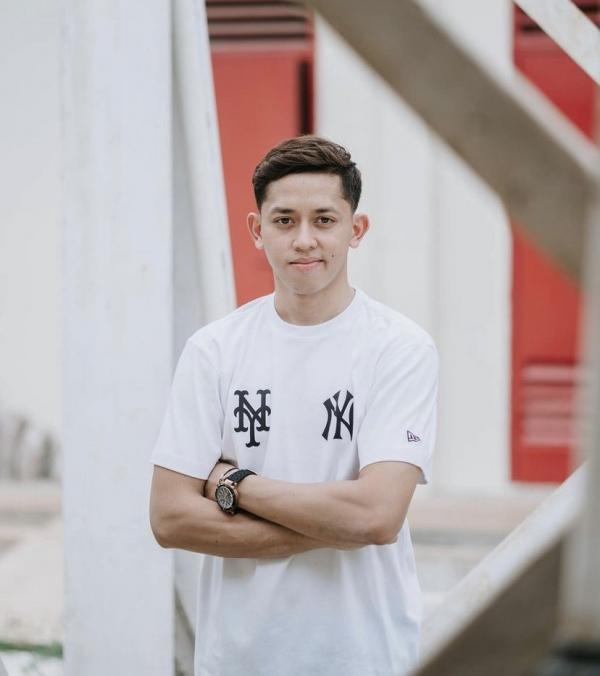 Potret Ganteng Rian Ardianto Atlet Bulutangkis yang berlaga di Thomas Cup 2021.&nbsp;(Foto: instagram)