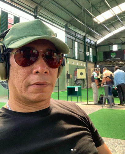 Screen Shot 2021 10 19 At 10 47 21 Para artis menjalani hidup pernikahan dengan cara poligami. (Foto: Instagram)