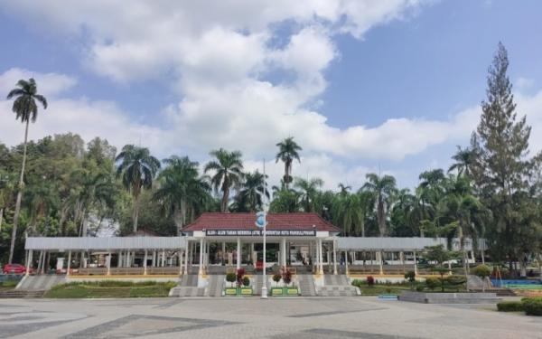 Alun-alun Taman Merdeka Alun-alun Taman Merdeka di Kota Pangkalpinang, Bangka Belitung. (Foto: Wonderful.pangkalpinangkota.go.id)