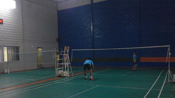 CLOVERS SPORT Lapangan badminton The Clovers Sport Club Bandung. (Foto: Twitter/@cloversportclub)