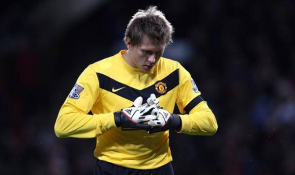 Tomasz Kuszczak Sir Alex Ferguson dikenal sebagai pelatih tegas dan tak canggung membentak anak asuhnya yang main jelek. Salah satu pilarnya di MU pernah dibentak hingga nangis, (Foto: PA)