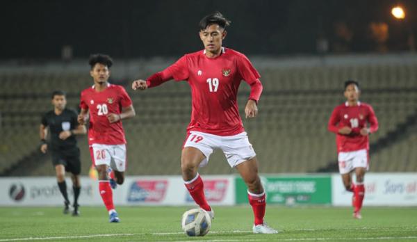 Timnas Indonesia U-23 masih bermain imbang 0-0 melawan Nepal pada babak pertama laga uji coba. Duel berlangsung di Hisor Central Stadium, Jumat (22/10/2021). (Foto: PSSI)