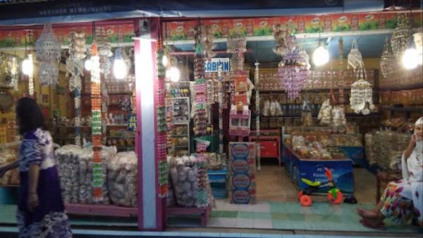 Tempat oleh-oleh khas Lampung Toko Bian. (Foto: Istimewa).