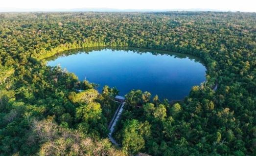 Danau Waren di Kota Tual Maluku. (Foto: Instagram)