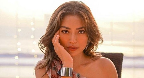 Artis Cantik Dijuluki Hot Mama. (Foto: instagram)