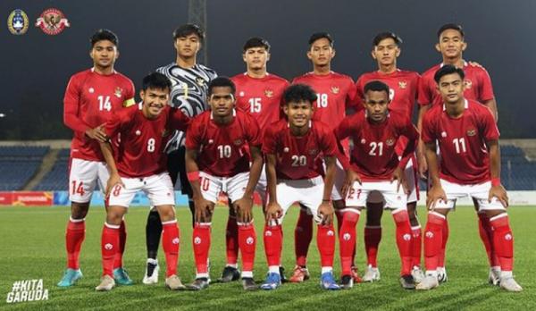 Timnas Indonesia U-23 Bendera Merah Putih diizinkan berkibar saat Timnas Indonesia U-23 Vs Australia pada Kualfikasi Piala Asia U-23 2022 Grup G, Selasa (26/10/2021) malam WIB. (Foto: PSSI)