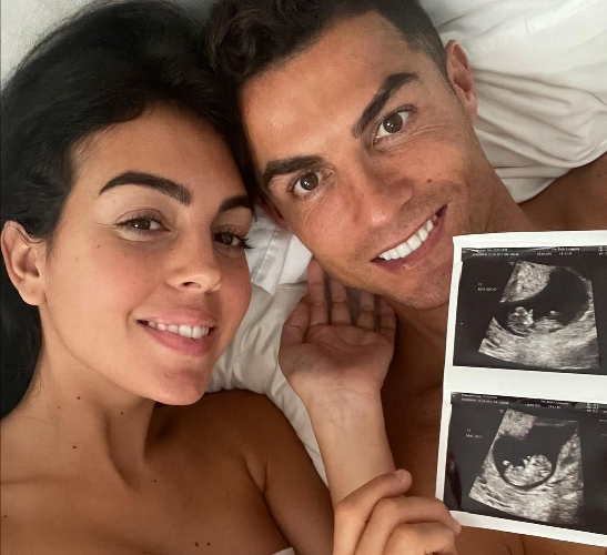 Cristiano Ronaldo tengah berbahagia. Dia mengumumkan kekasihnya Georgina Rodriguez tengah hamil. (foto: Instagram/Cristiano Ronaldo)