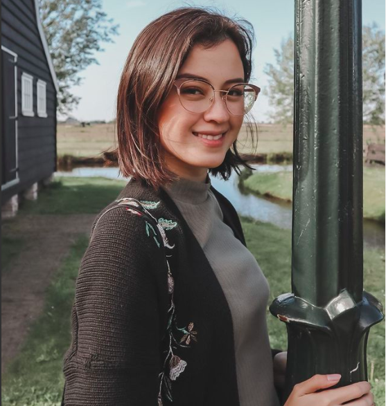 Screen Shot 2021 10 31 At 15 01 43 Artis cantik jadi mama muda di usia sebelum 30 tahun. (Foto: Instagram)