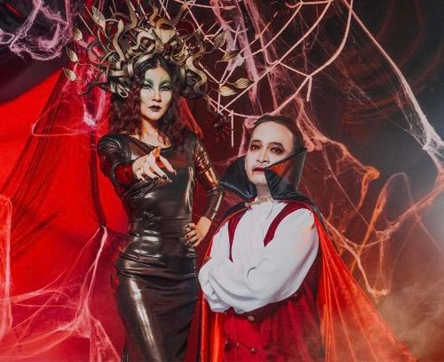 Sarwendah dan Ruben Onsu Sarwendah dan Ruben Onsu saat halloween.