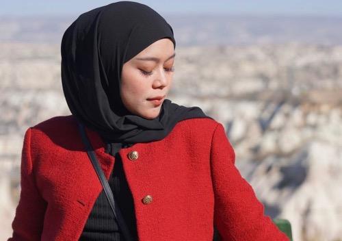 Lesti Kejora Lesti Kejora, salah satu artis berdarah Sunda.