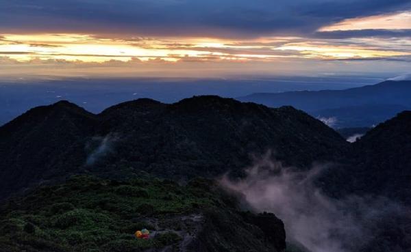gunung sibayak 5 tempat camping di Karo Sumatera Utara, Gunung Sibayak. (Foto: Dok Pribadi)