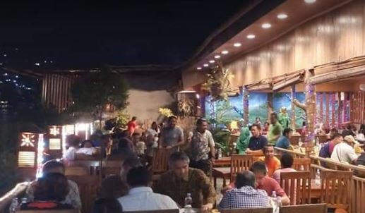 Duta Cafe Lesehan di Jayapura. (Foto: Instagram)