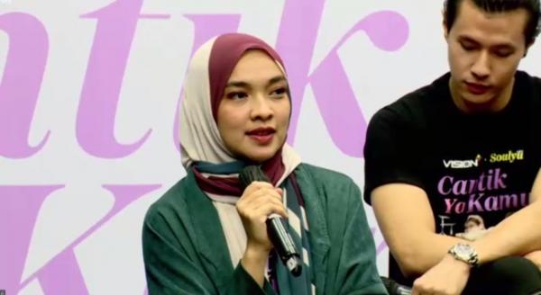 Artis Tolak Syuting karena Disuruh Lepas Hijab. (Foto: Instagram)