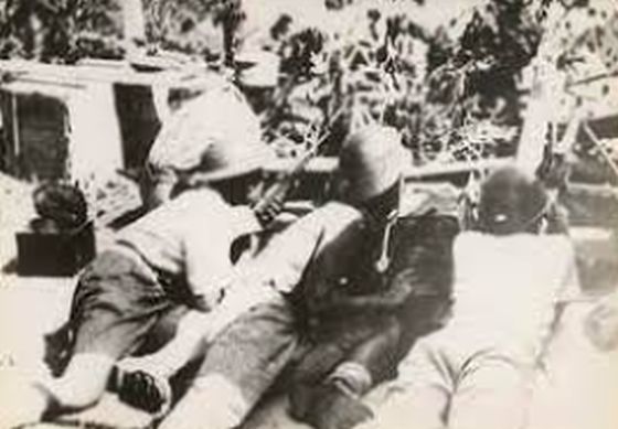 Pertempuan 10 November 1945 di Surabaya yang dikomandani Kiai Abbas.(Foto: Arsip Nasional)